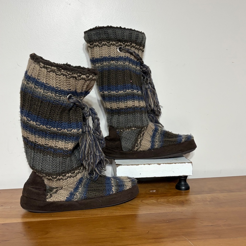 Muk Luks Women Striped Knit Tall Slipper Boots Brown Blue XL 9-10 Tassel Cozy